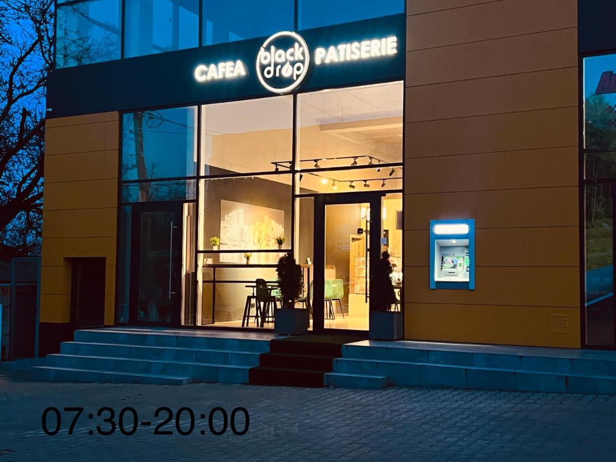 Hi-Tech Aparts Chisinau Exterior photo