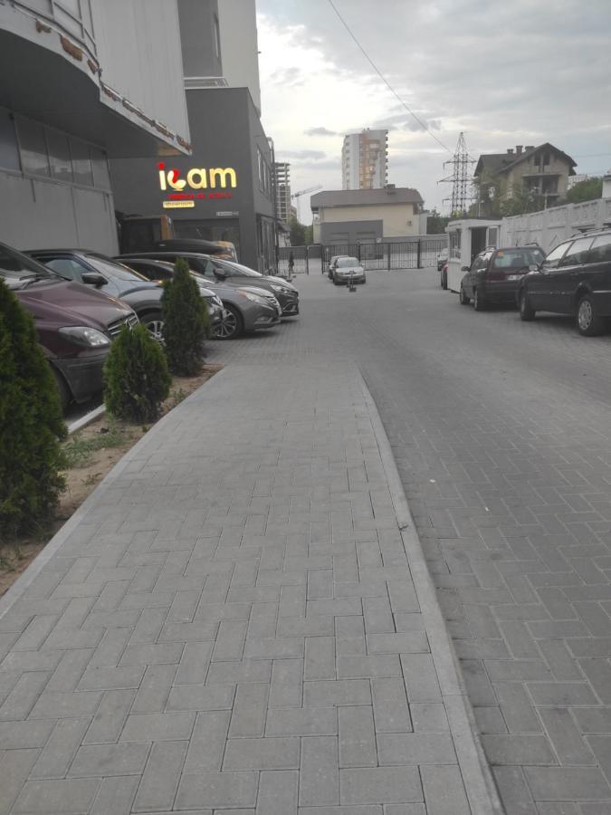 Hi-Tech Aparts Chisinau Exterior photo