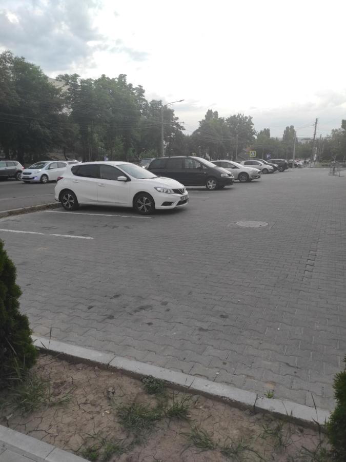Hi-Tech Aparts Chisinau Exterior photo